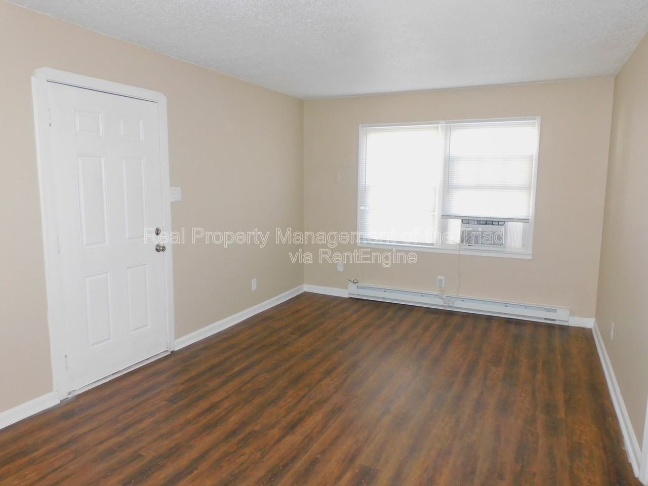 1003 Martin Luther King Jr Dr #B - Photo 2 of 11