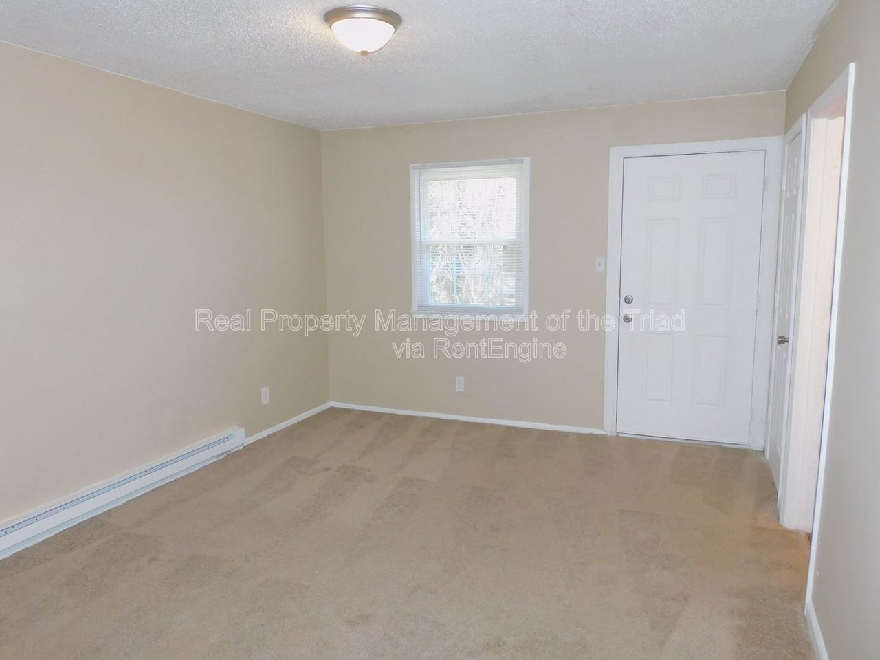 1003 Martin Luther King Jr Dr #B - Photo 6 of 11