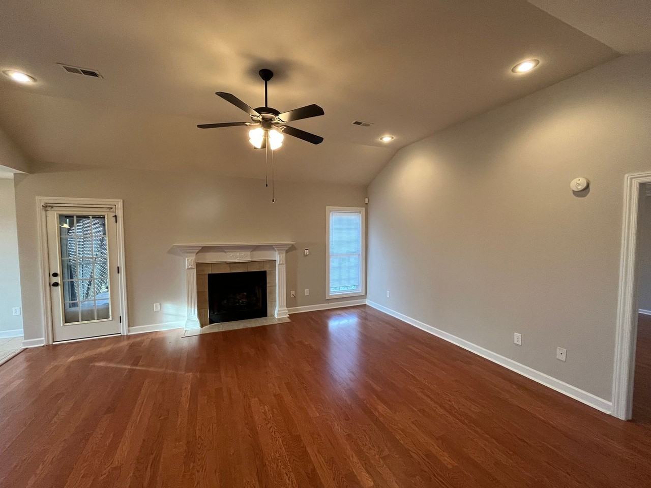 117 Hubert Rd - Photo 3 of 17