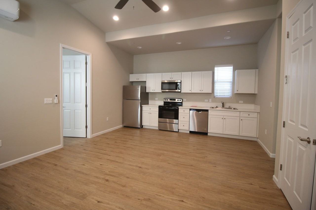 1315 E Portals Ave - Photo 2 of 8