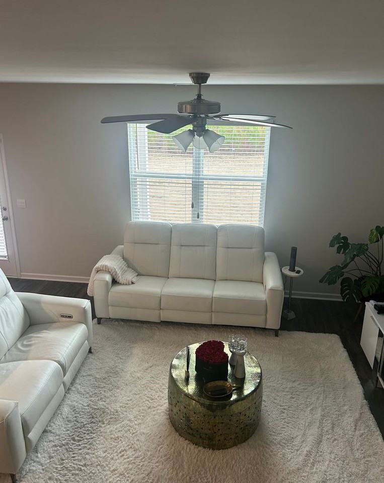 4808 Southwind Rd - Photo 3 of 15