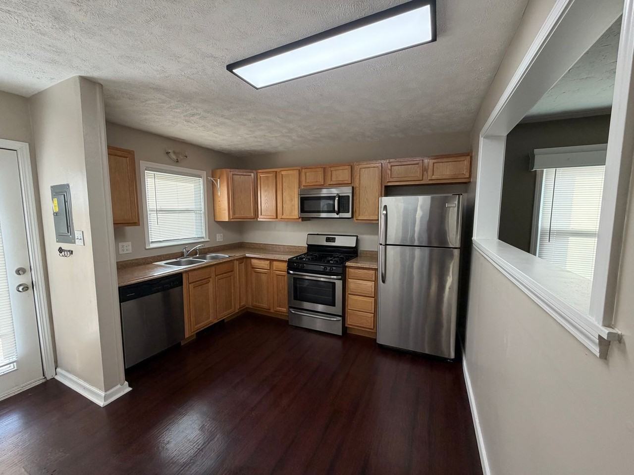 378 Morrison Ave - Photo 2 of 11