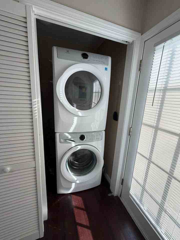 378 Morrison Ave - Photo 3 of 11