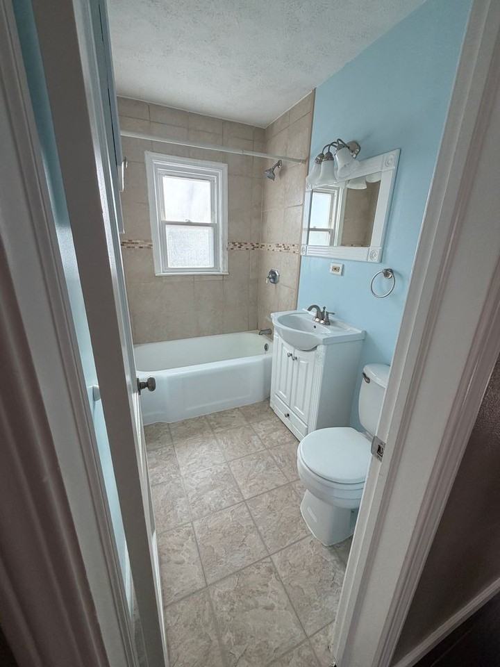 378 Morrison Ave - Photo 4 of 11