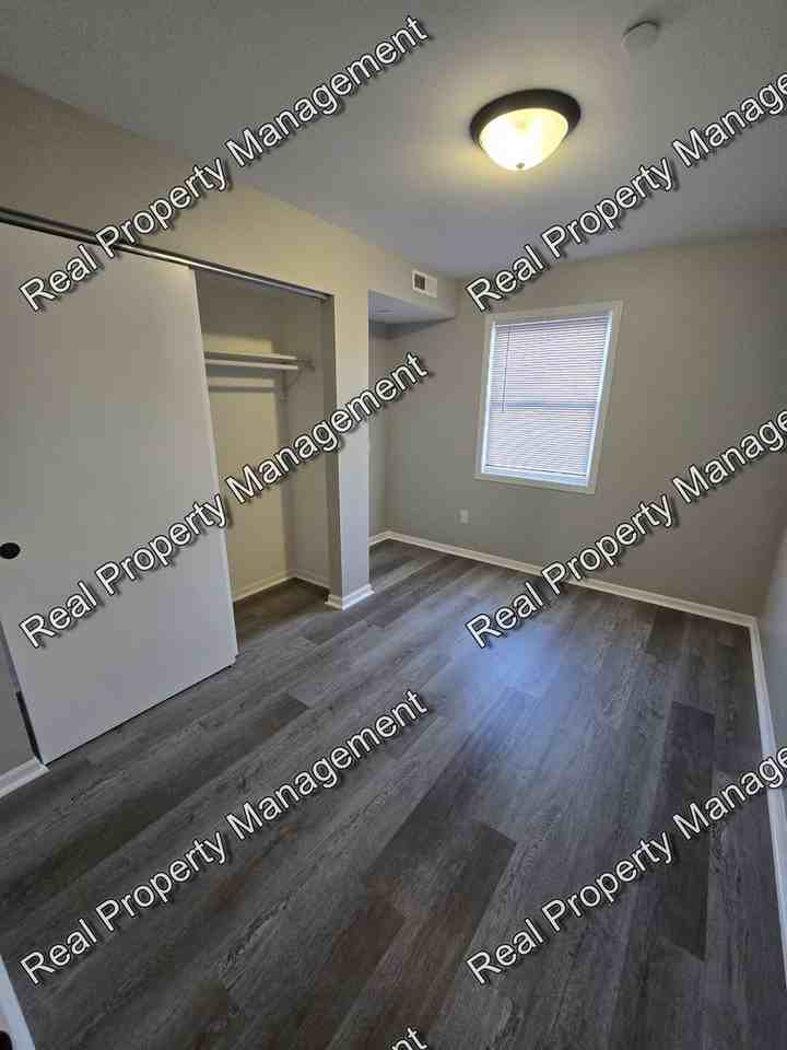 352 College Ave #2B - Photo 7 of 11