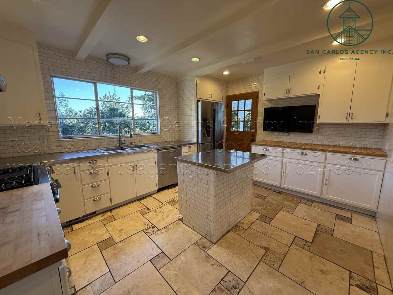 26027 Mesa Dr - Photo 5 of 20