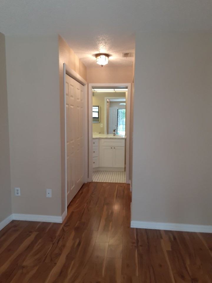 8349 Forest Oaks Blvd - Photo 7 of 11