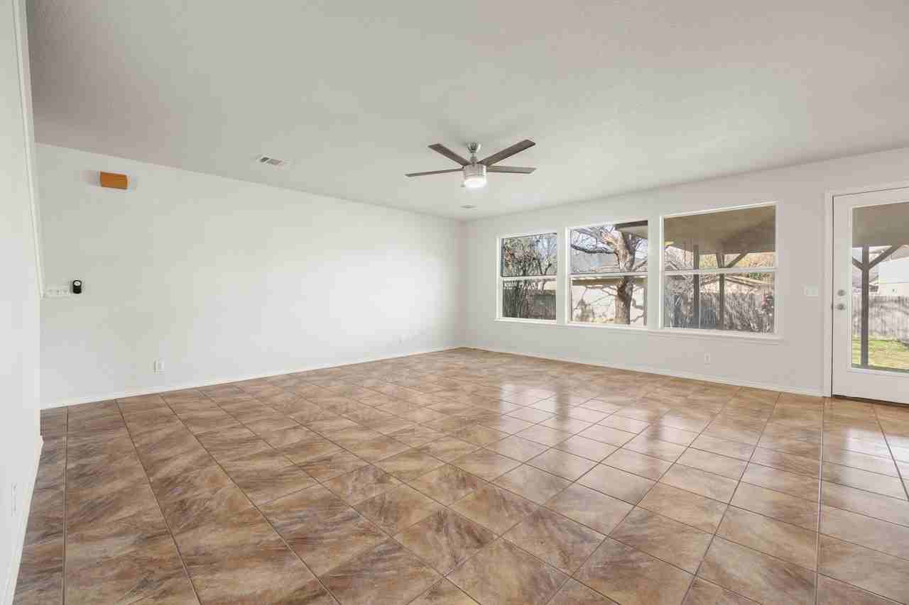 7016 Albacete Ln - Photo 6 of 20