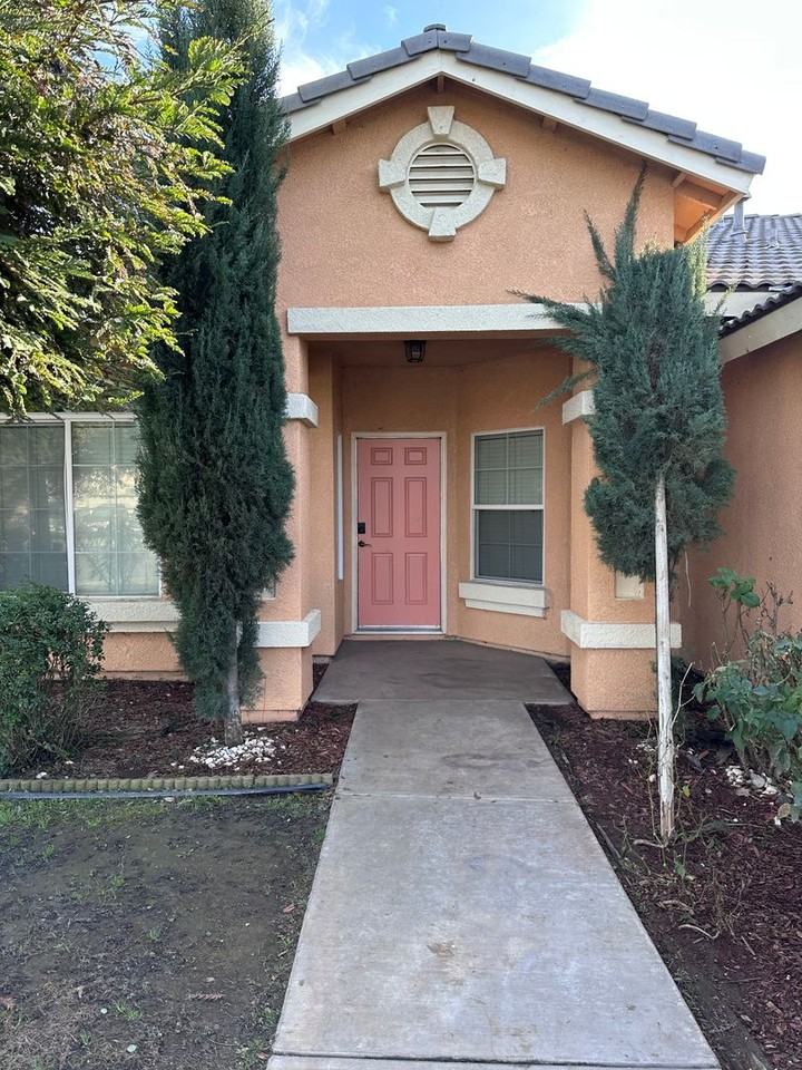 615 New Zealand Dr - Photo 3 of 31