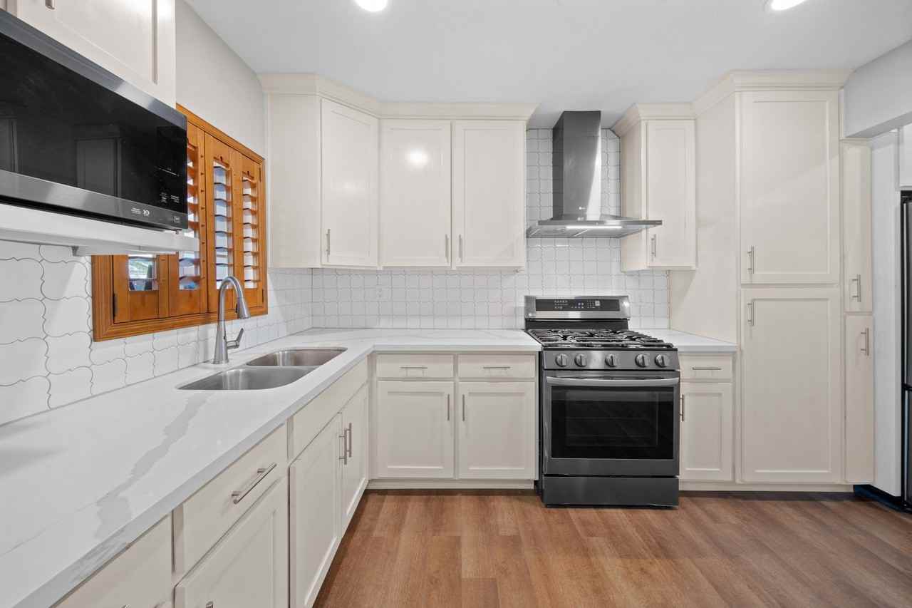 877 Oleander Ave - Photo 6 of 12