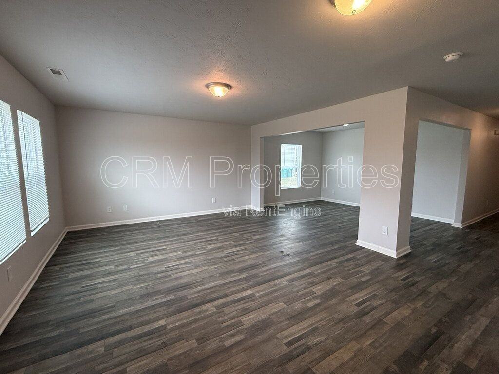 2618 W Kings Canyon Rd - Photo 4 of 24