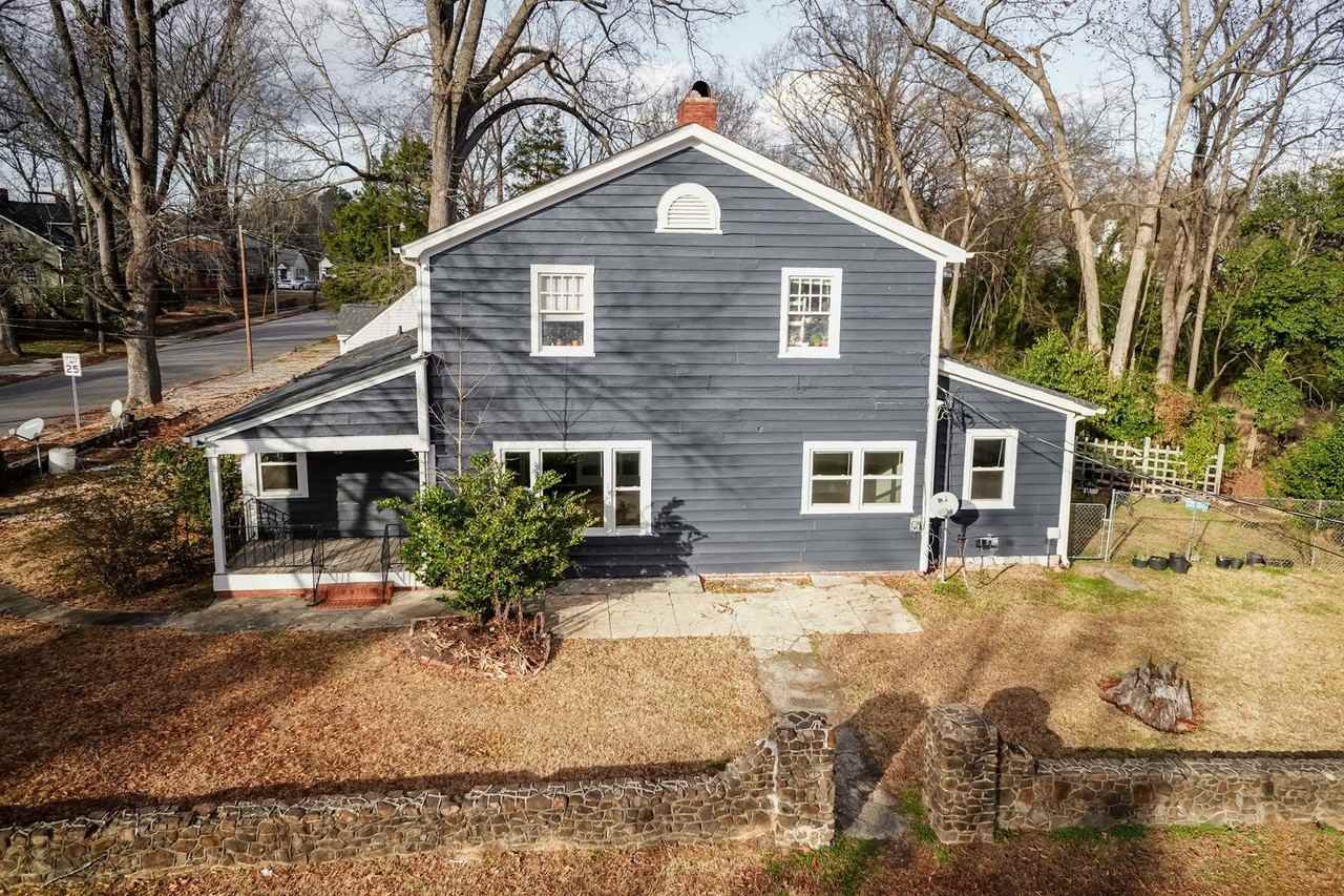 802 Park Ave Apt A - Photo 3 of 21