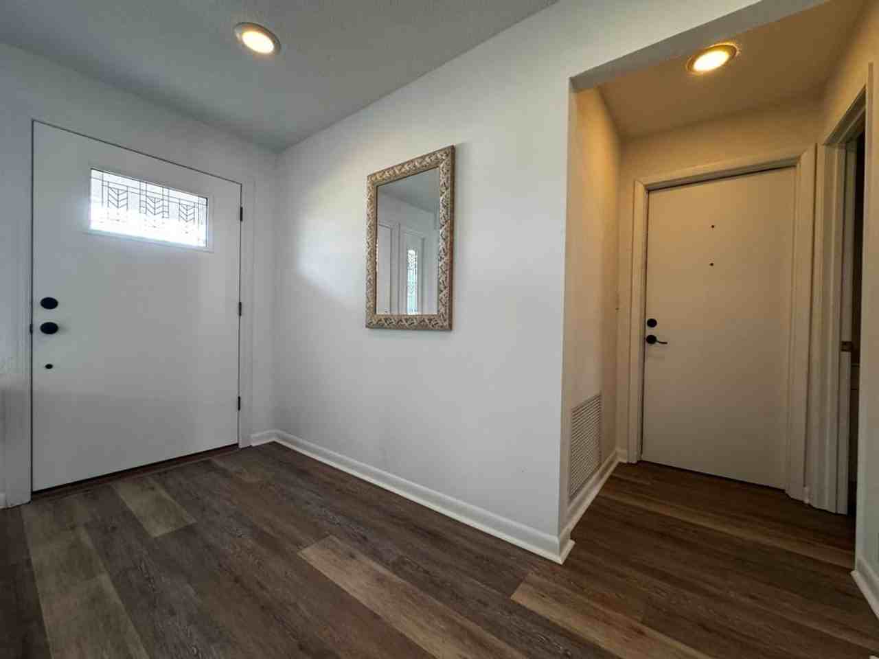 1508 Poplar Dr - Photo 3 of 36