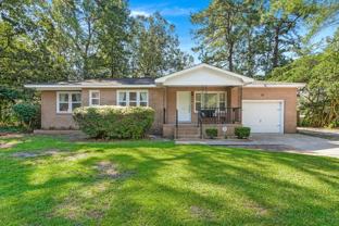 2611 N Oakridge Cir - Photo 1 of 1