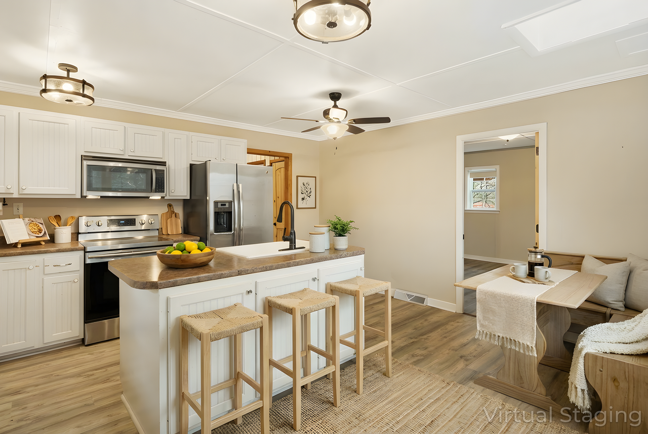 208 Blue Moon Ln - Photo 2 of 32