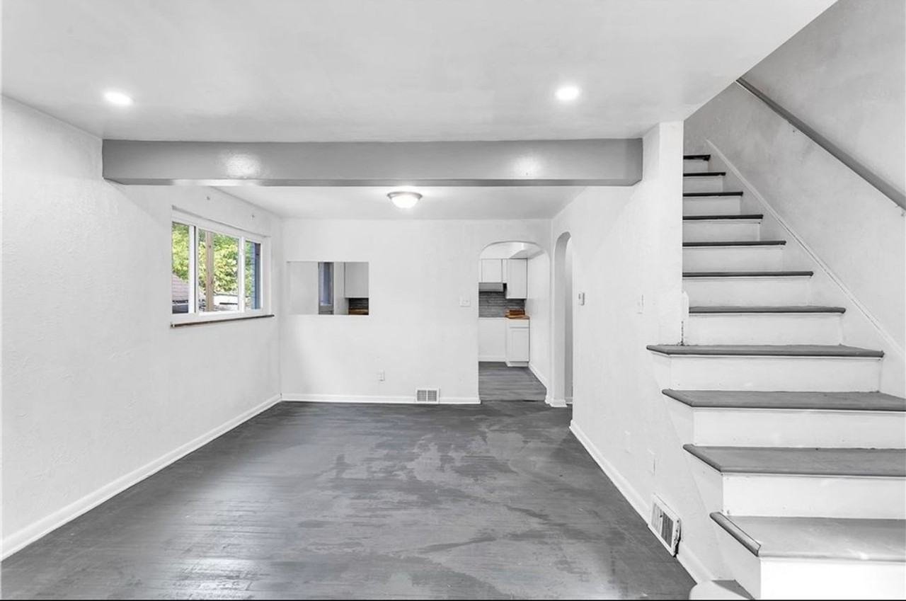 3111 Mary St - Photo 2 of 13