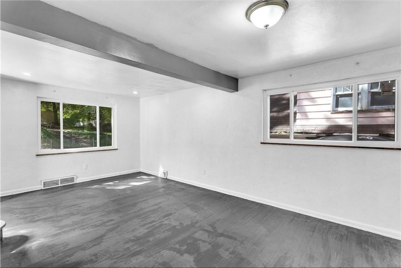 3111 Mary St - Photo 6 of 13