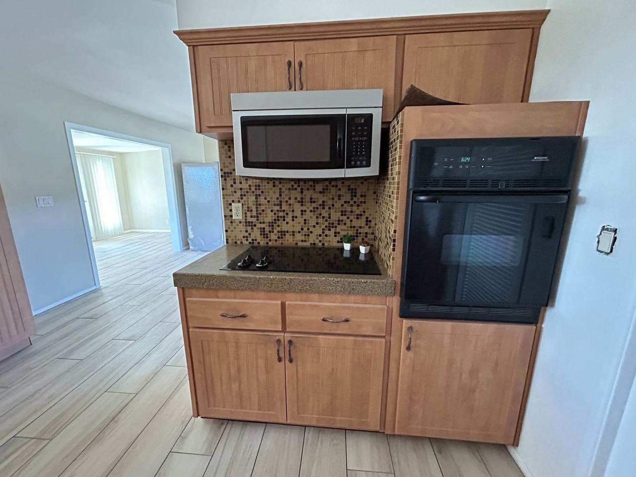 30081 Thornhill Dr - Photo 6 of 13