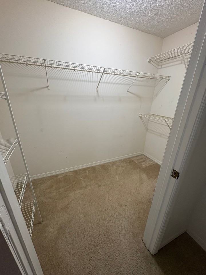 1949 Summer Club Dr - Photo 7 of 17