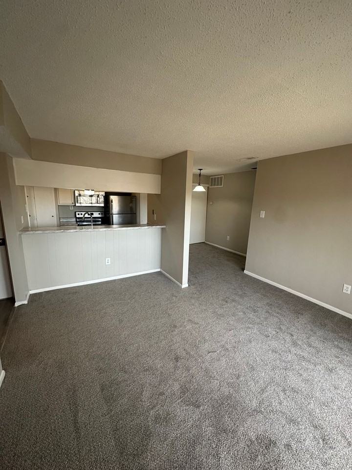 6699 Whispering Oak Pl #4 - Photo 2 of 11