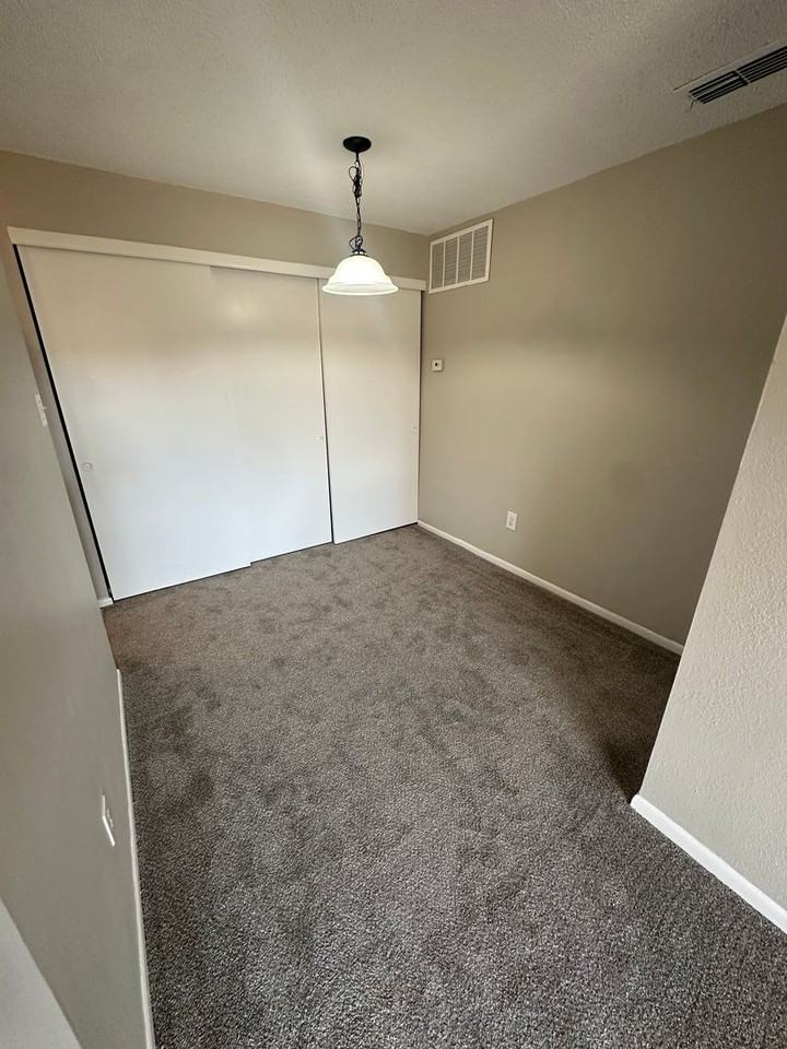 6699 Whispering Oak Pl #4 - Photo 5 of 11