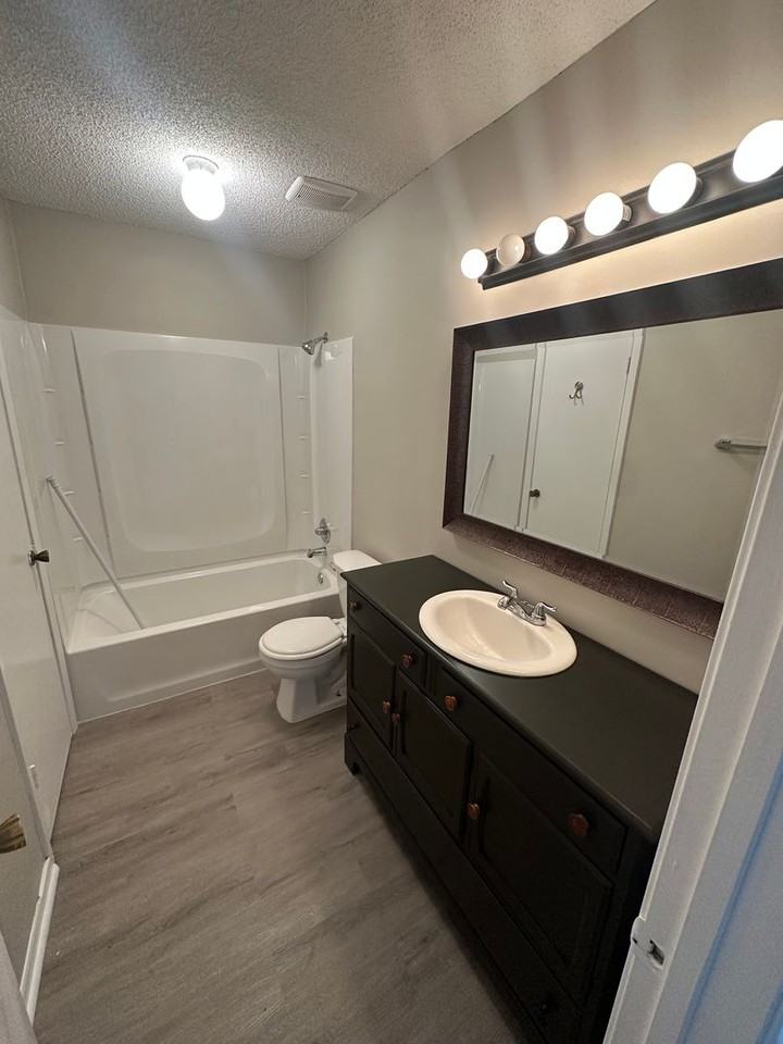 6699 Whispering Oak Pl #4 - Photo 7 of 11