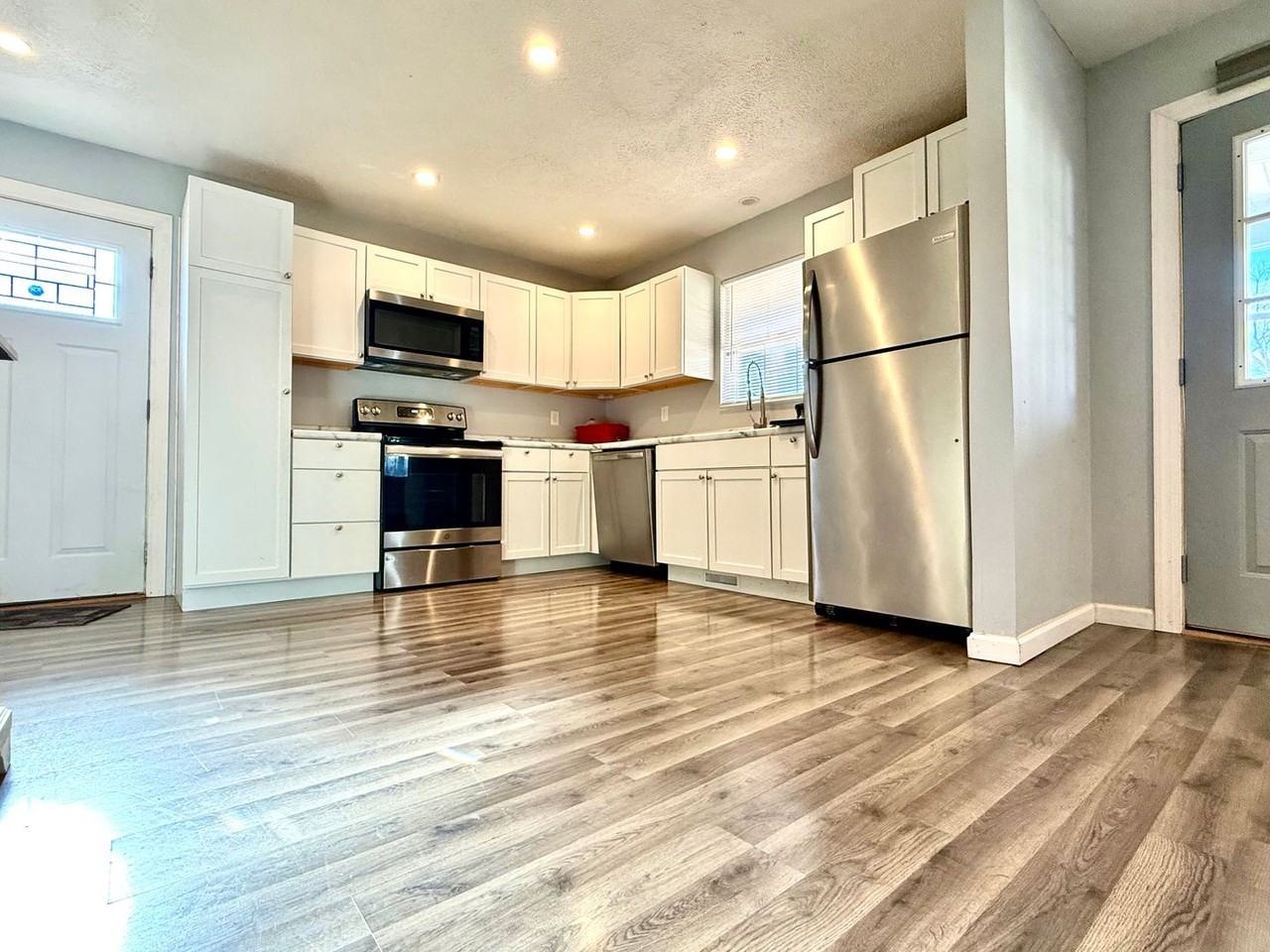 424 N Hay St - Photo 6 of 21