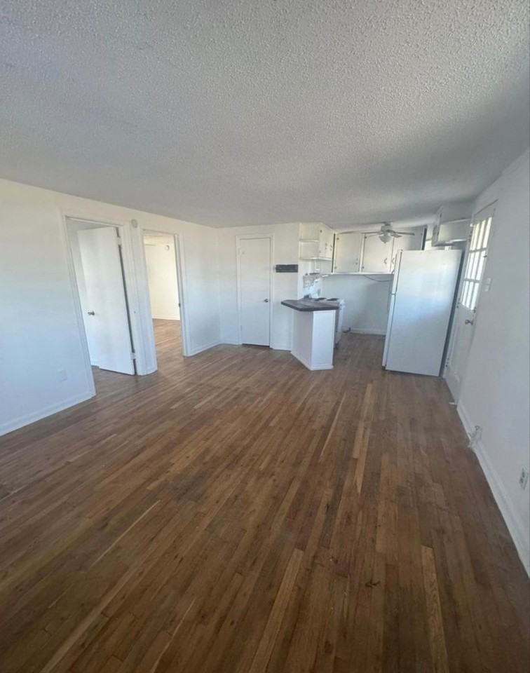 118 Brockway Ave - Photo 2 of 4