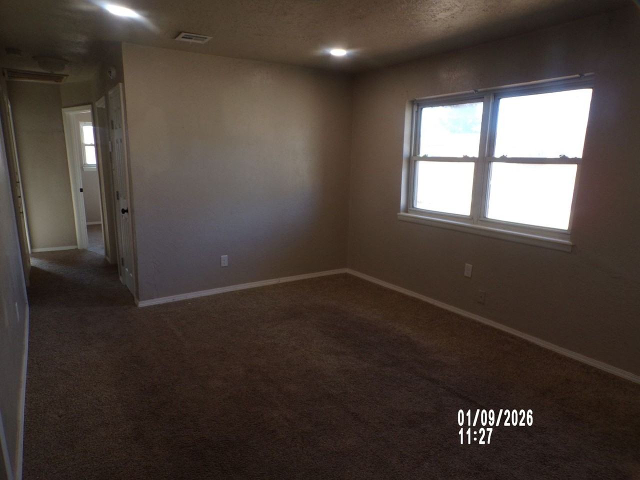 21 Nw 53rd St - Photo 6 of 28