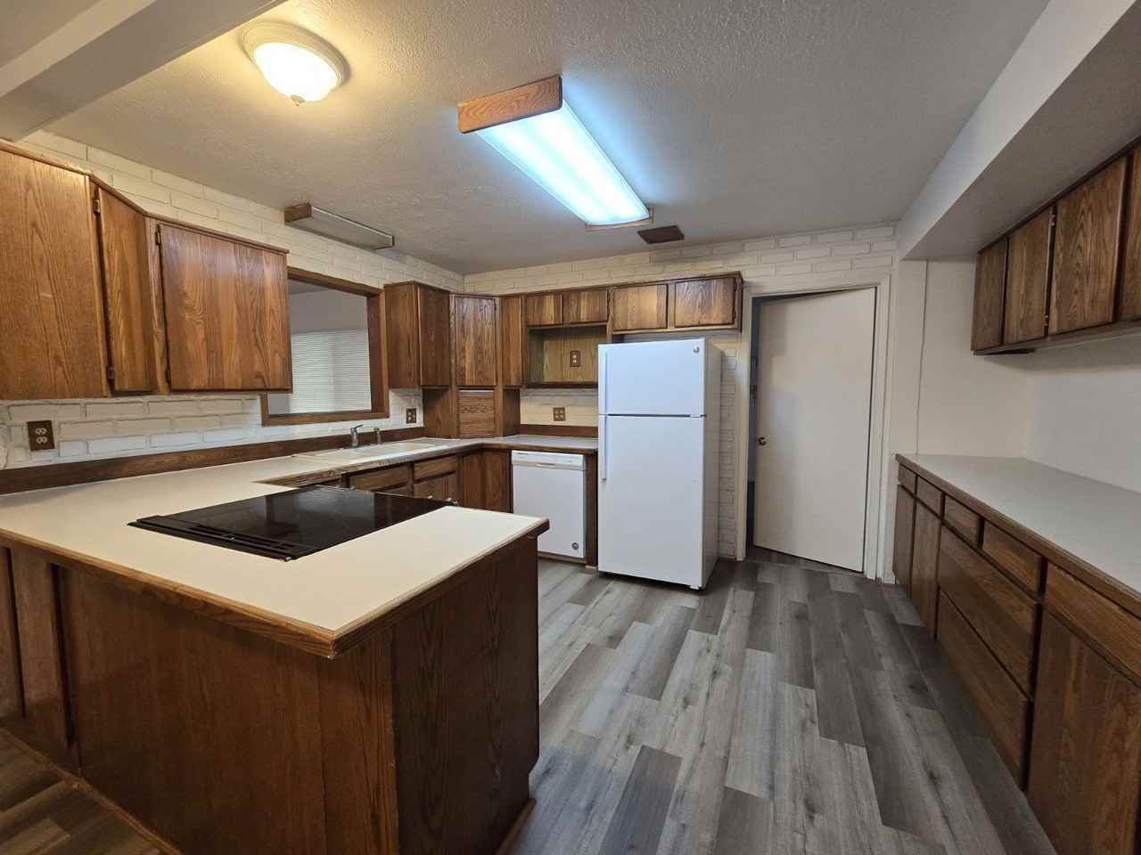 1800 Nw Lynwood St - Photo 6 of 28