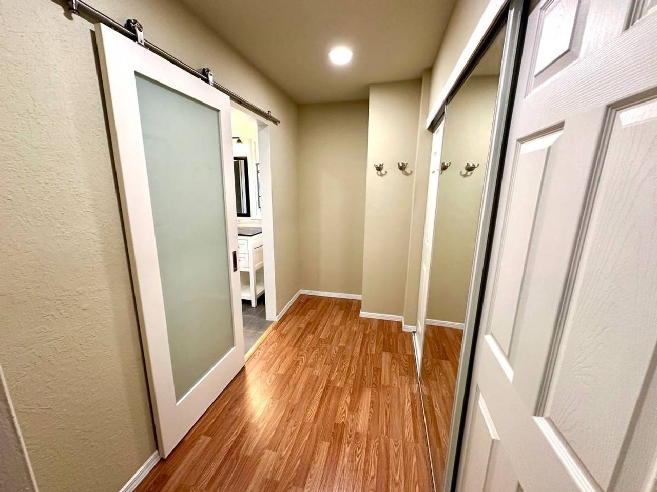 6502 Oak Manor Plz - Photo 3 of 25