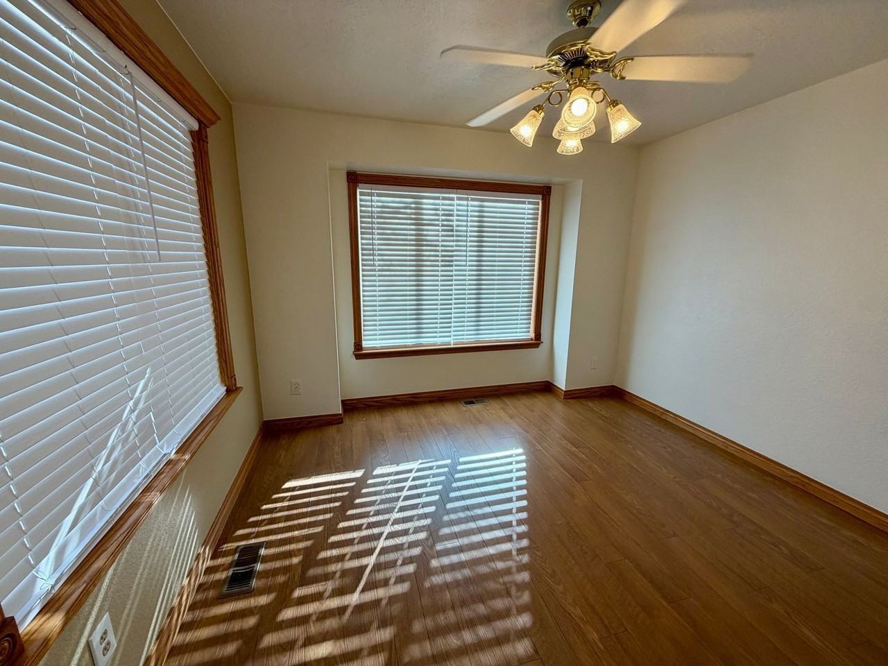 3351 35th St - Photo 7 of 28