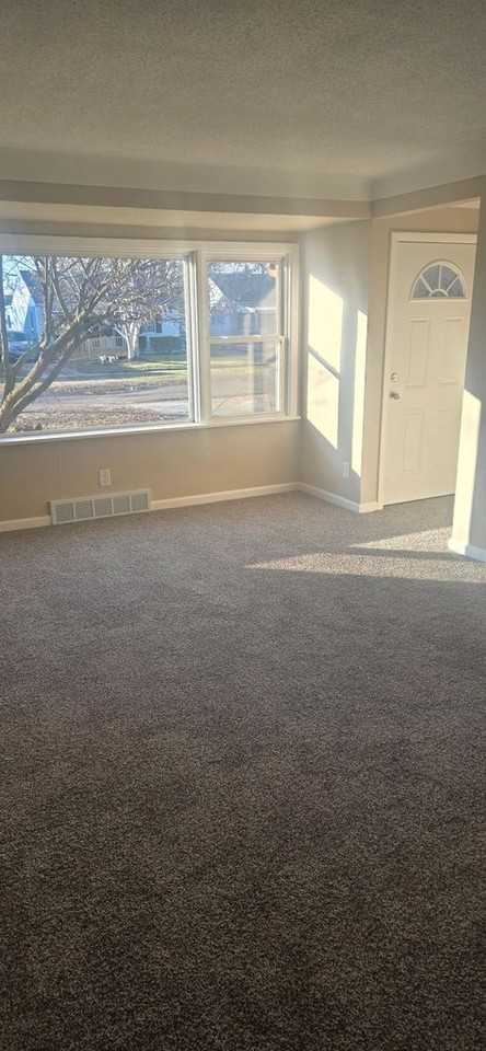 1308 N Westhaven Rd - Photo 3 of 20