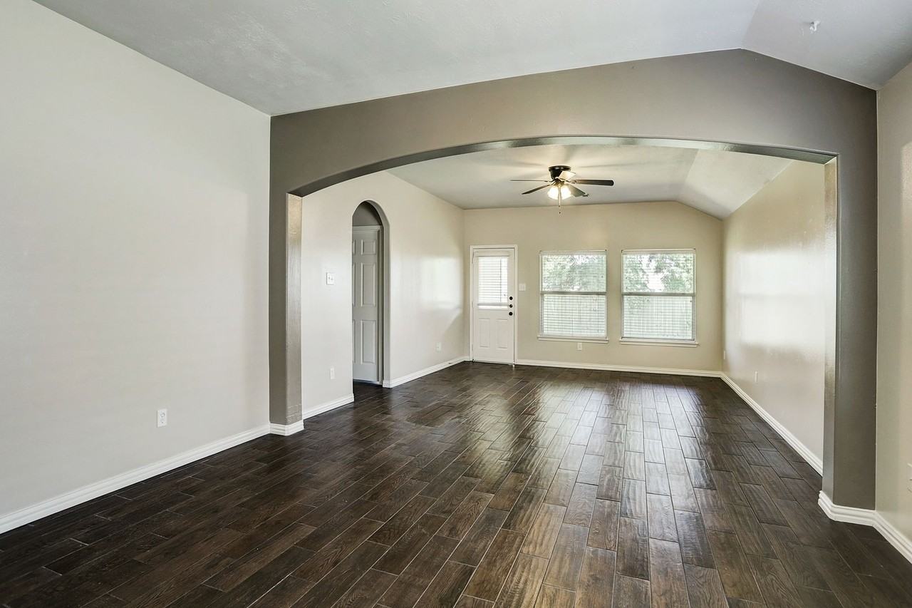 407 Annatto Ln - Photo 6 of 22