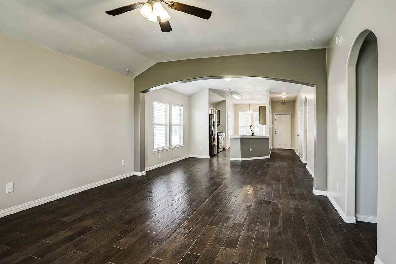 407 Annatto Ln - Photo 5 of 22