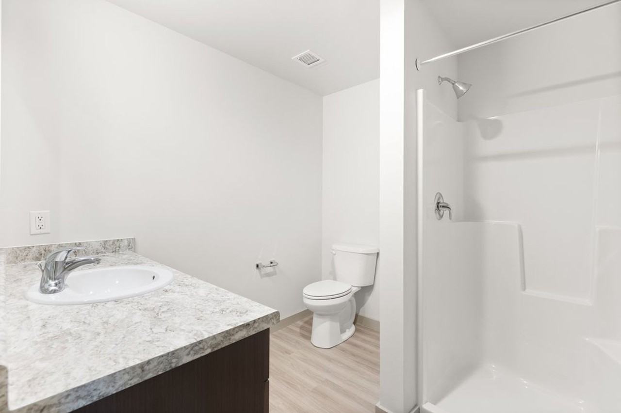 1127 Alderson Ave #210 - Photo 5 of 9