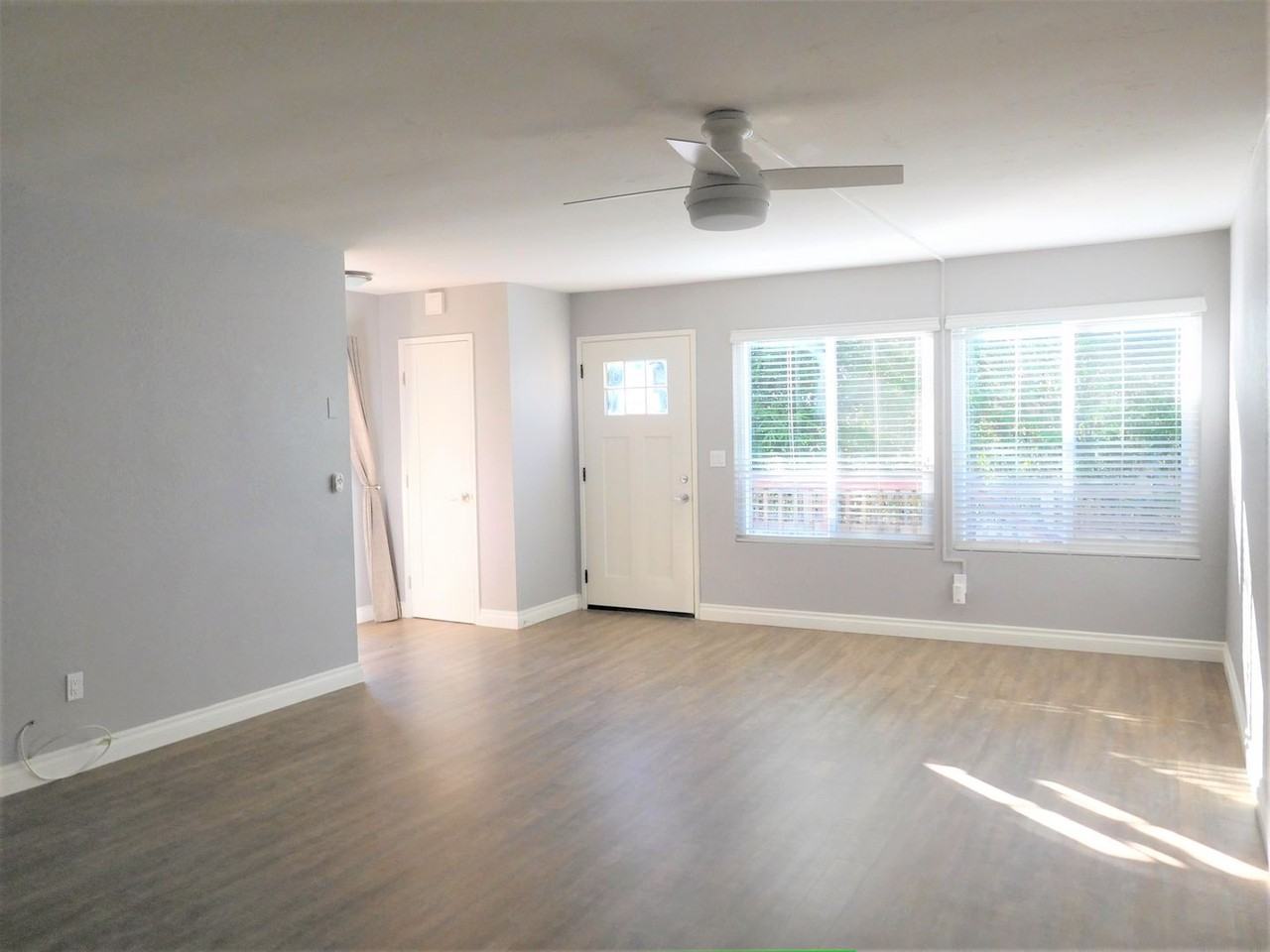 677 Requeza St - Photo 5 of 35