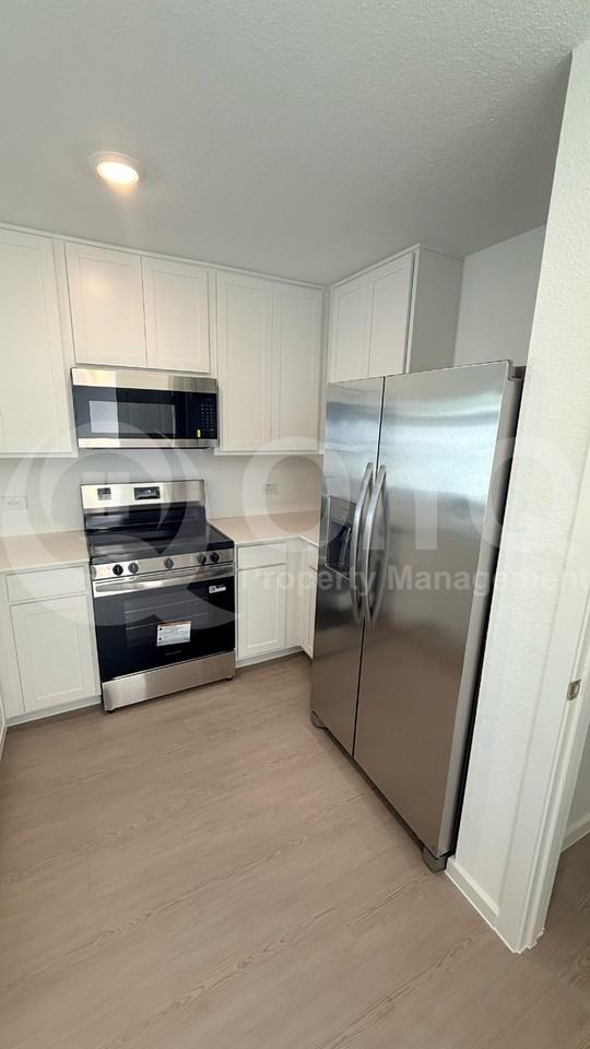 6504 Longspur Ln - Photo 2 of 10