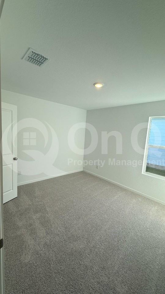 6504 Longspur Ln - Photo 6 of 10