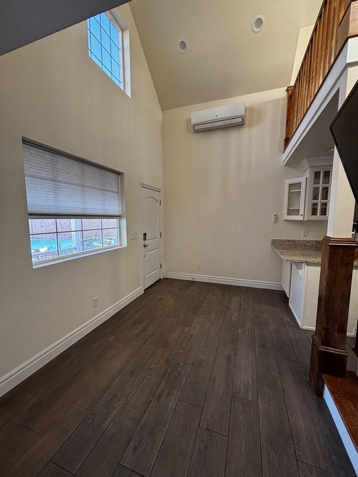 Commercial or Resident - Photo 5 of 31