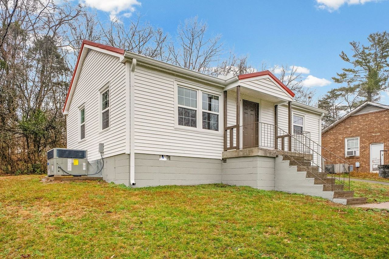 926 W Happy Hollow Dr - Photo 2 of 24