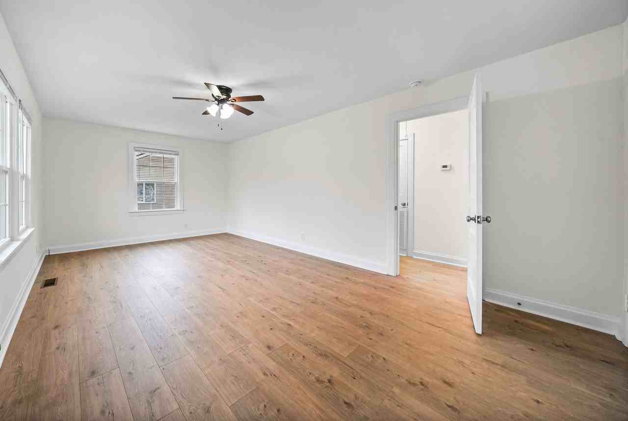 926 W Happy Hollow Dr - Photo 4 of 24