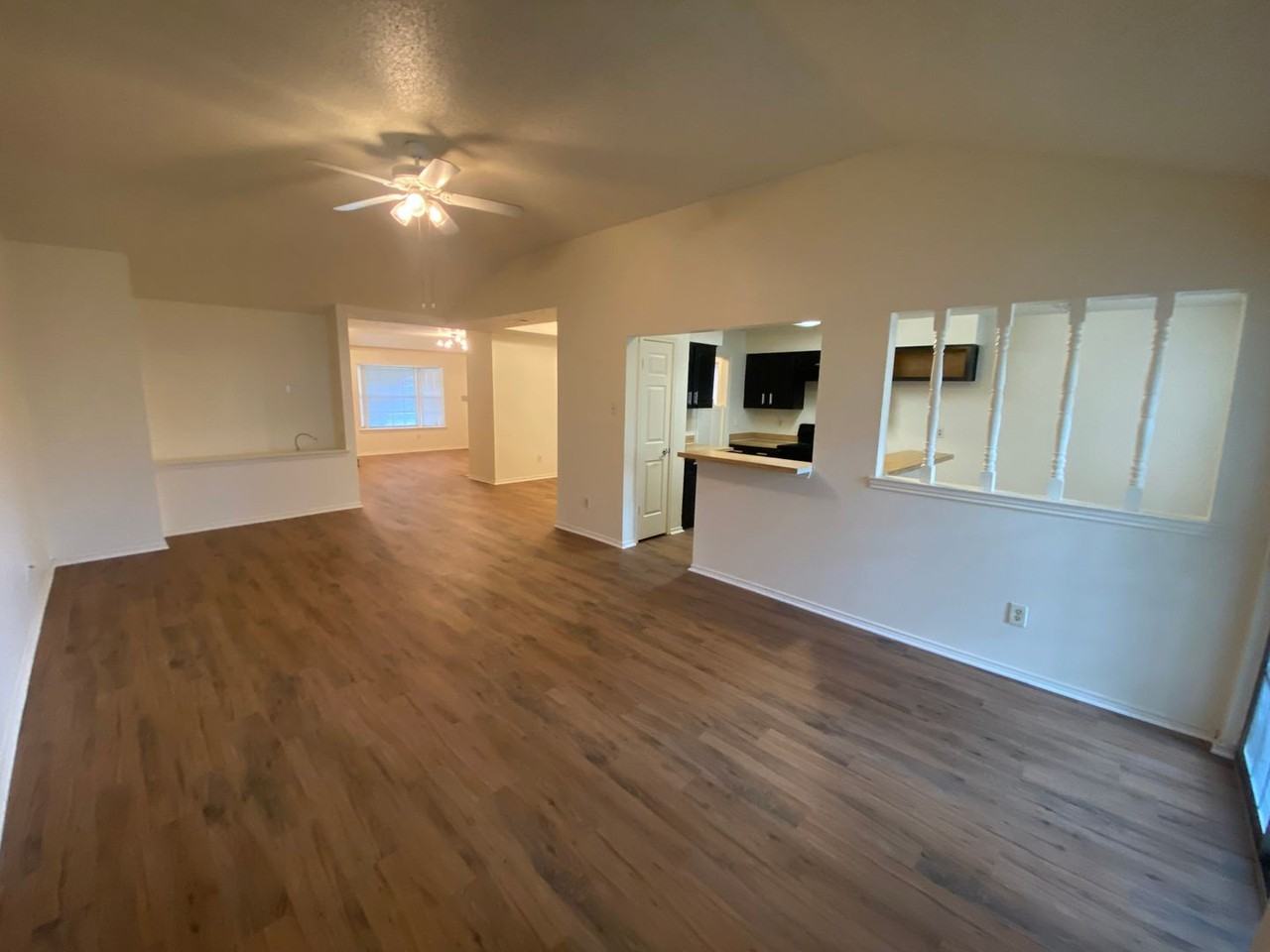 1505 Curtis Ln - Photo 6 of 25