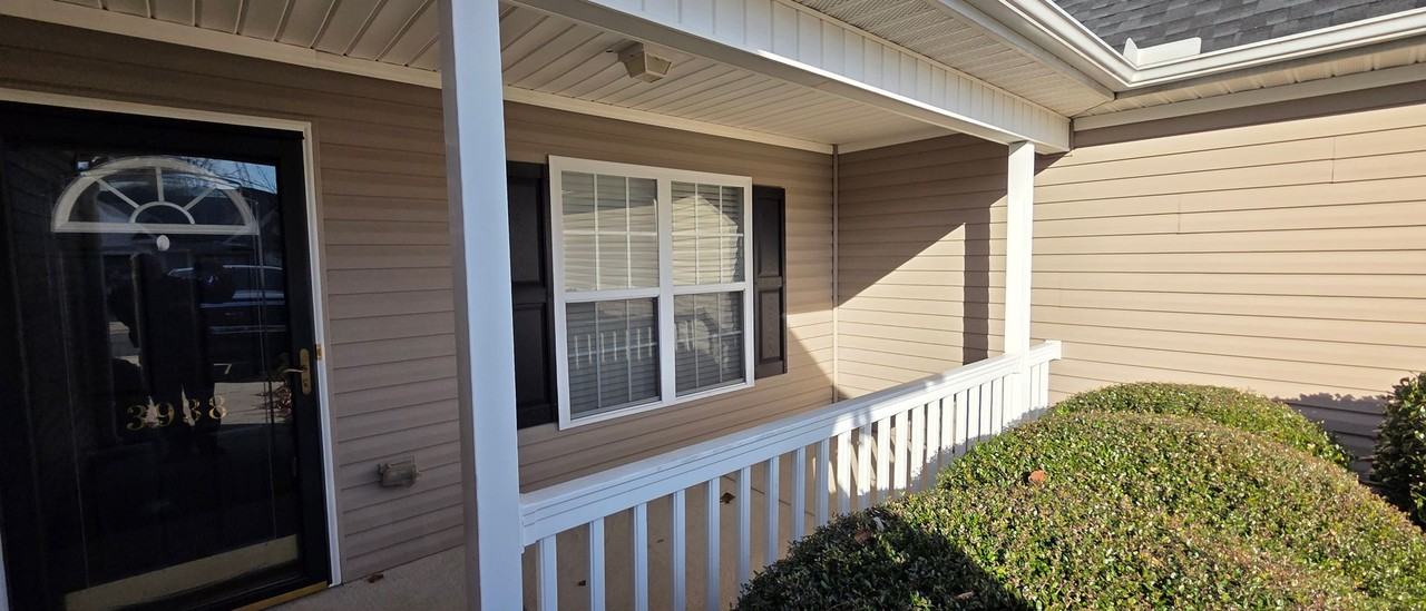 3938 Parkview Ct - Photo 2 of 21