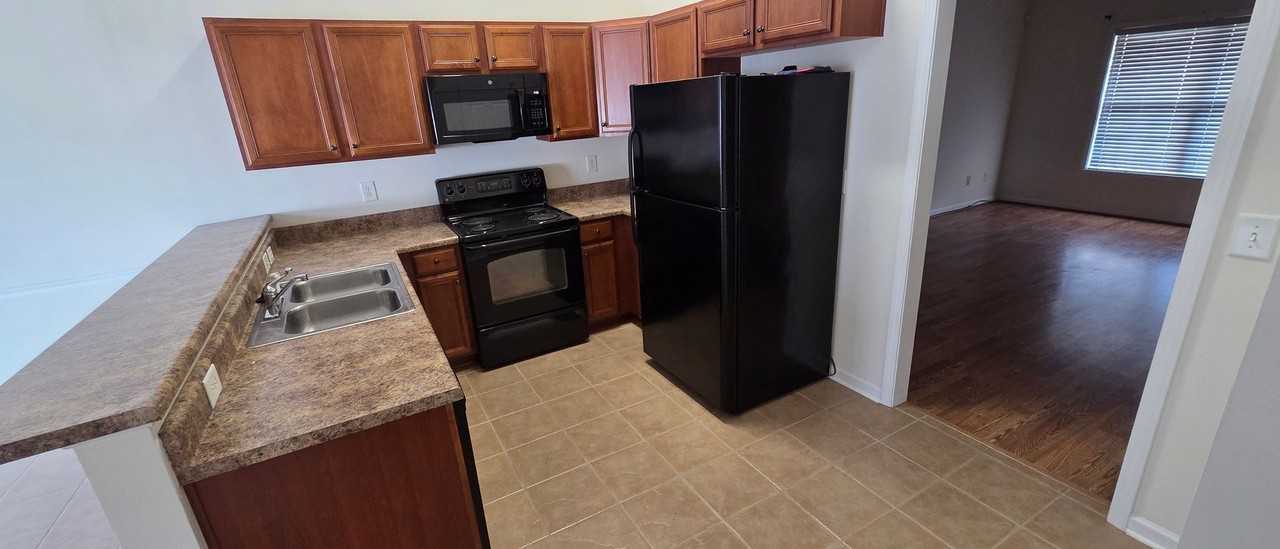 3938 Parkview Ct - Photo 7 of 21