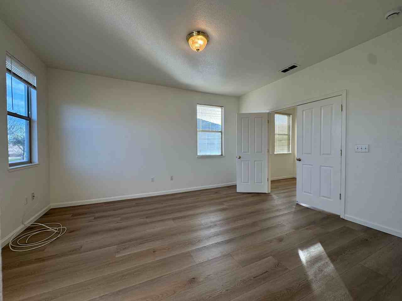 10073 Mosaic Way - Photo 6 of 14