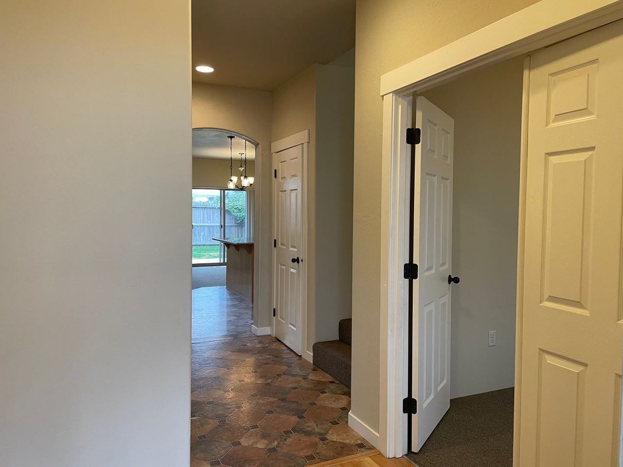 293 Mac Ct - Photo 3 of 29