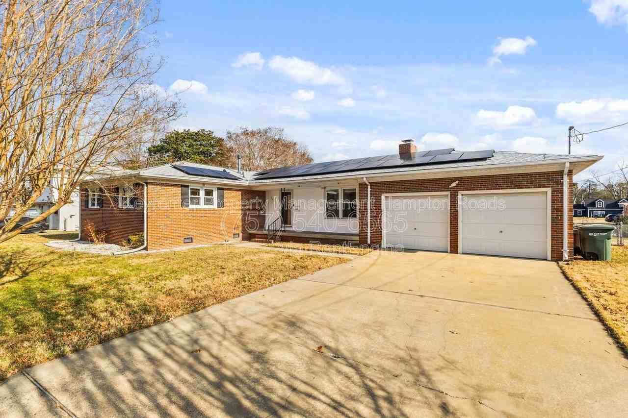 606 Charlton Dr - Photo 2 of 25