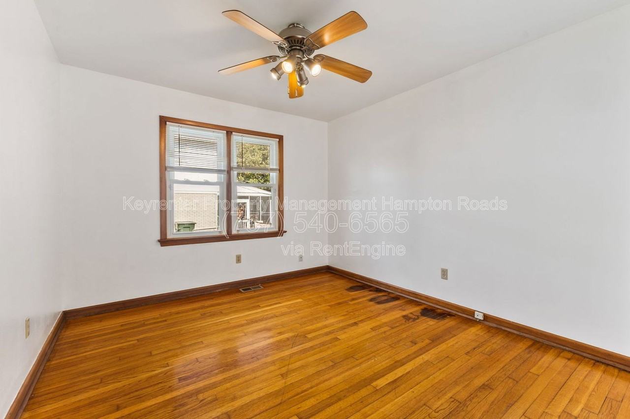 606 Charlton Dr - Photo 6 of 25