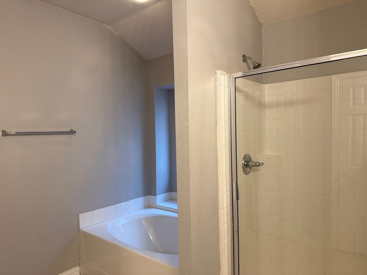 510 Vienna Ct - Photo 3 of 15